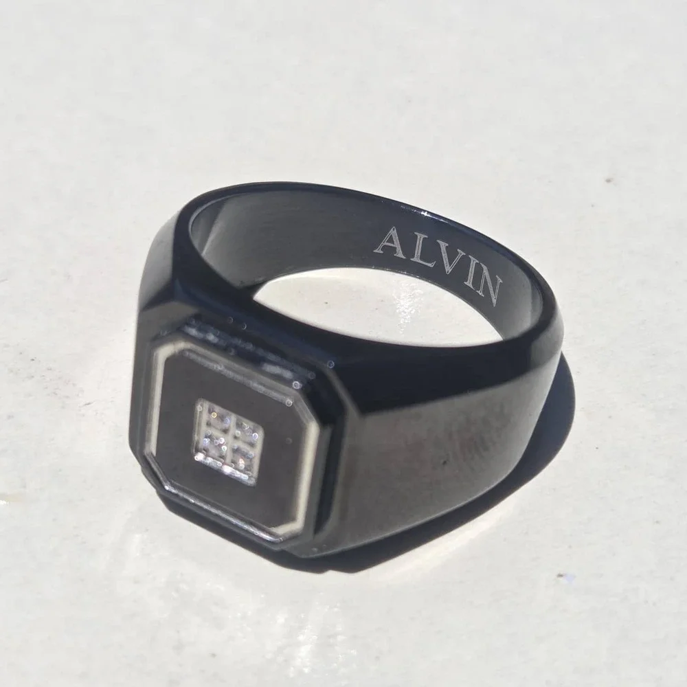 Danbury Mint Black Ice Men's Stainless Steel Diamond Signet Ring Size 11 